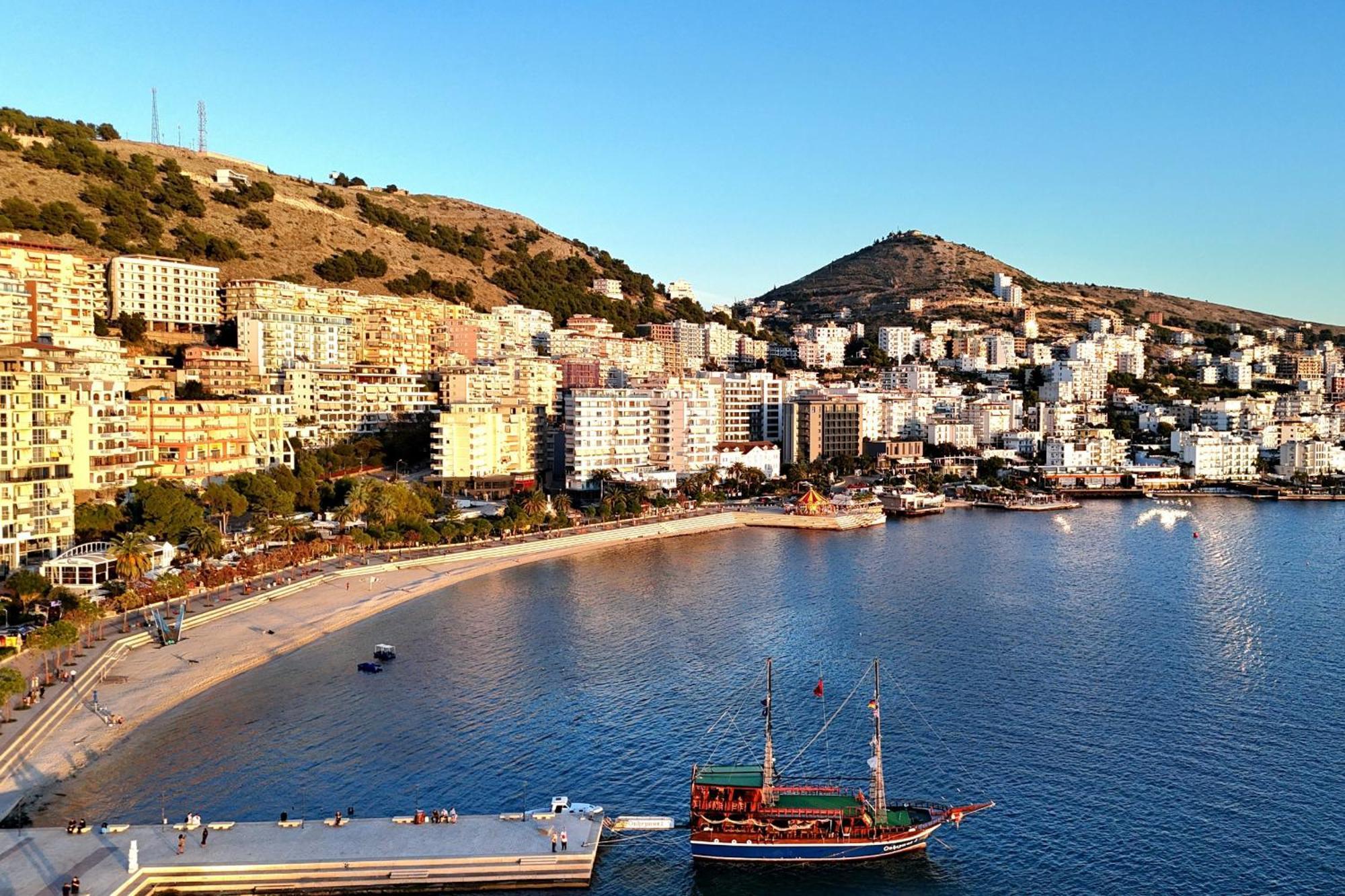 Svein Apartment Sarandë Eksteriør billede