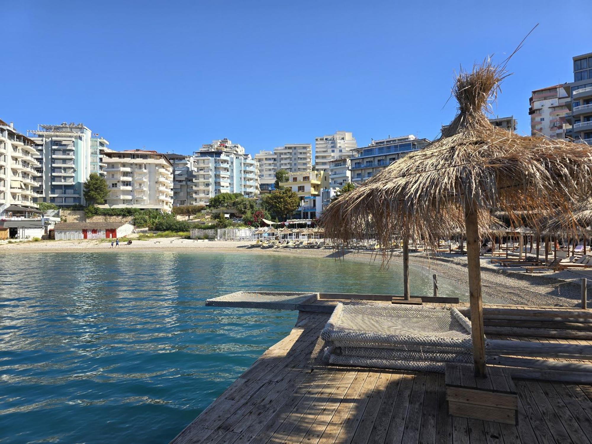 Svein Apartment Sarandë Eksteriør billede